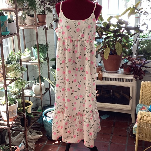 Floral Spaghetti Strap Maxi Dress - Picture 2 of 9